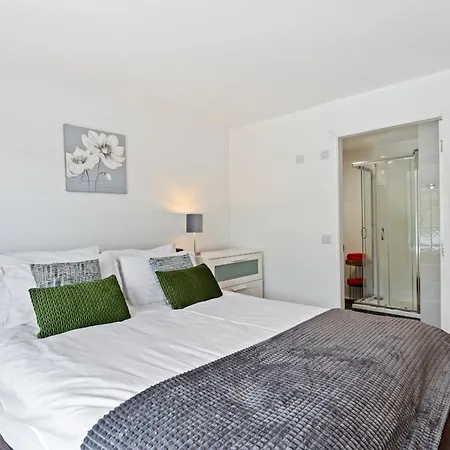 1 Rushbrooke County Cork * Cobh